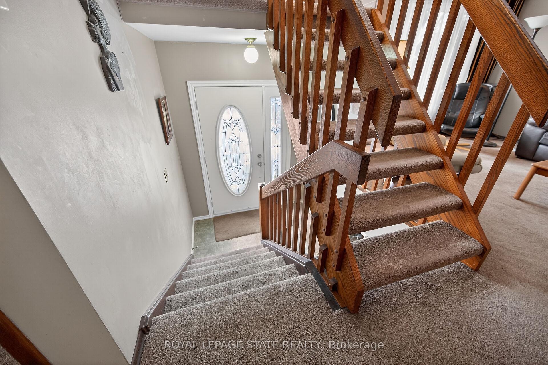 Photo 16 of 356 Cranbrook Drive, Hamilton, Gilkson — HOMEH