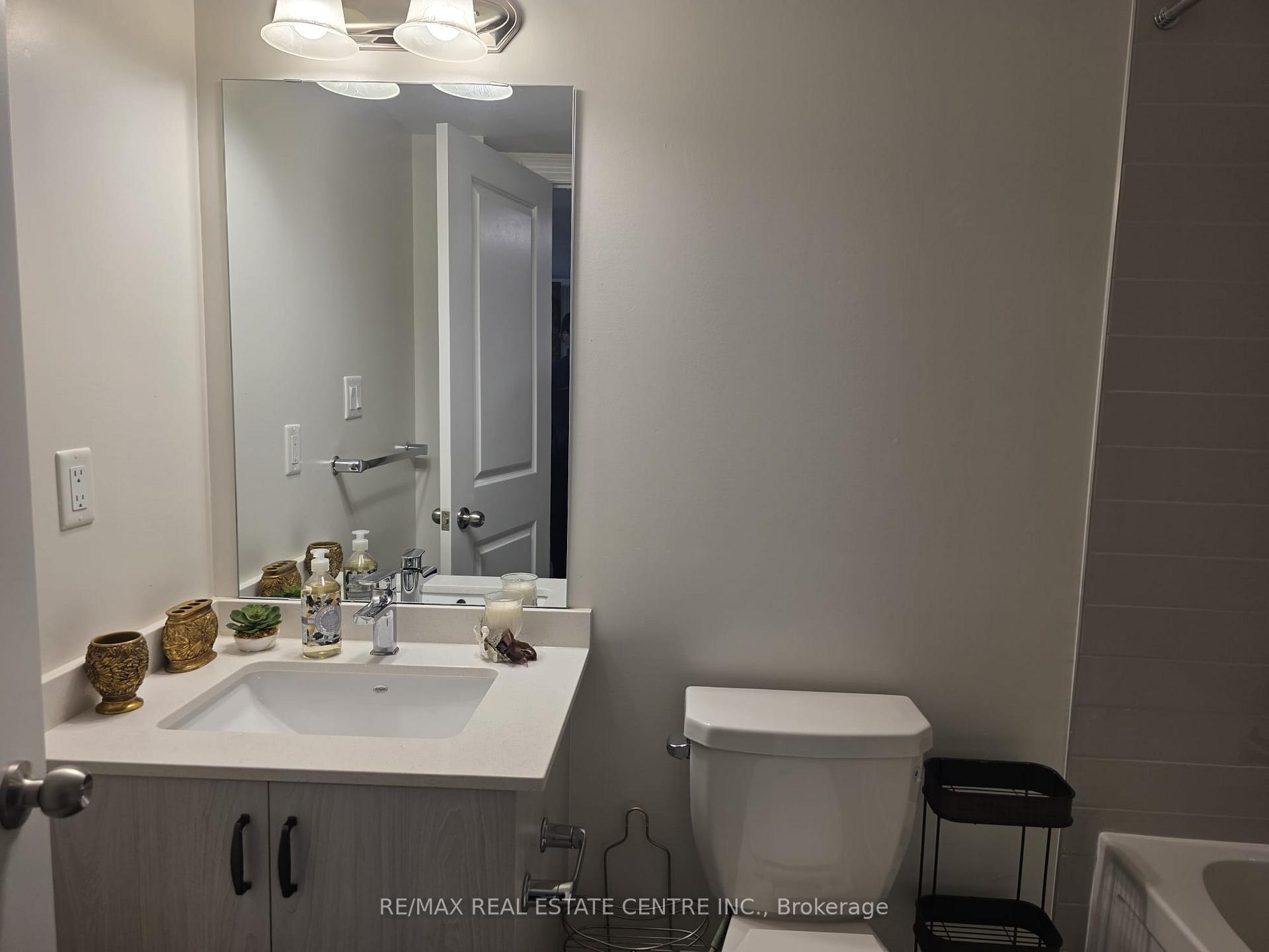Photo 6 of Unit Bsmt, 24 Vineyard Drive, Brampton, Brampton West — HOMEH