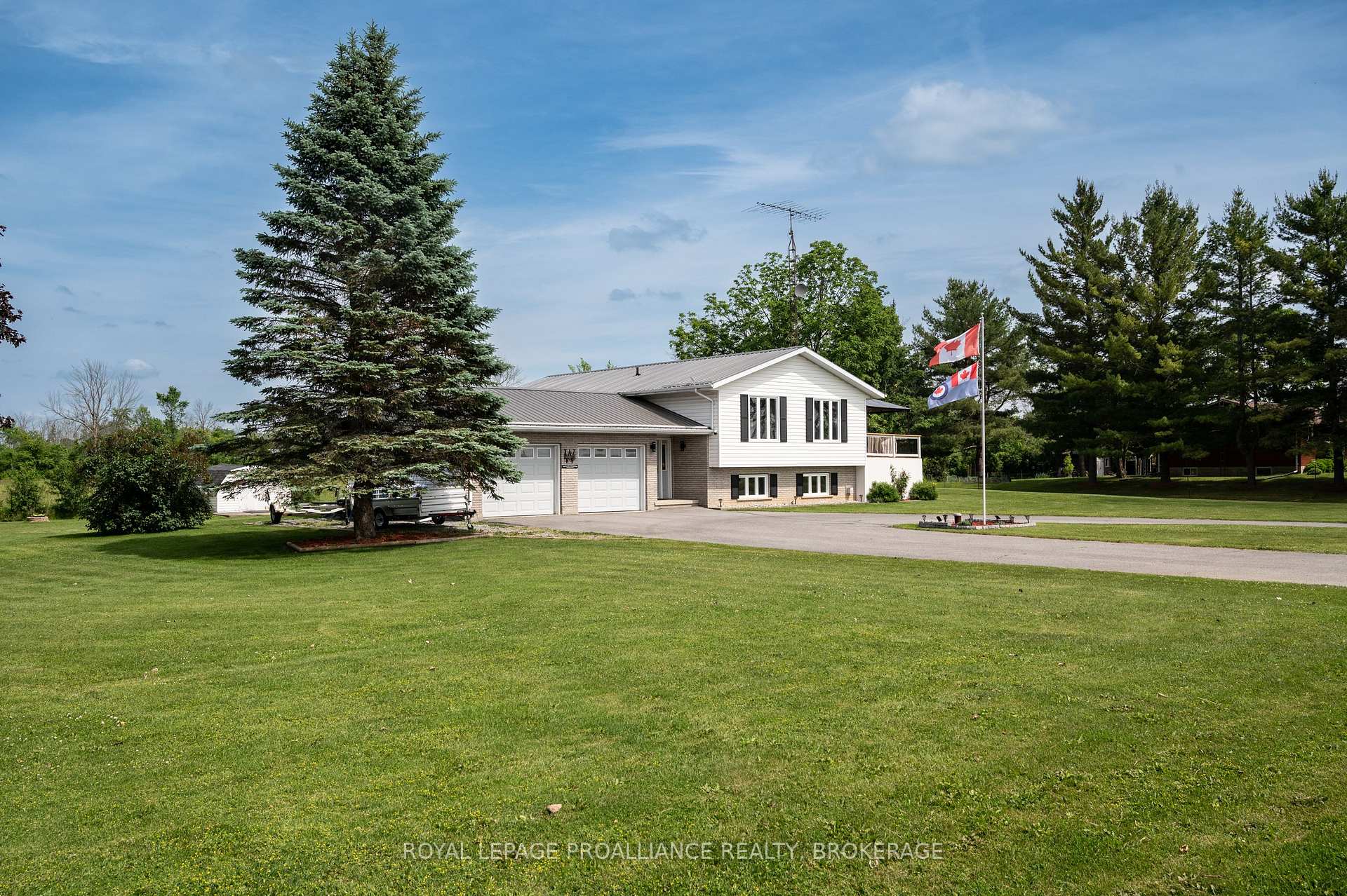 Photo 3 of 4696 Watson Road, Frontenac, Frontenac South — HOMEH