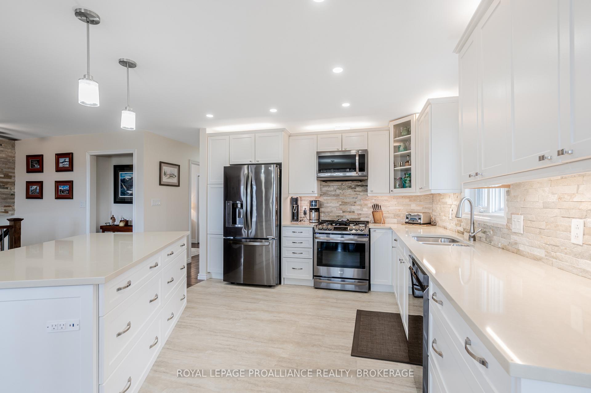 Photo 9 of 4696 Watson Road, Frontenac, Frontenac South — HOMEH