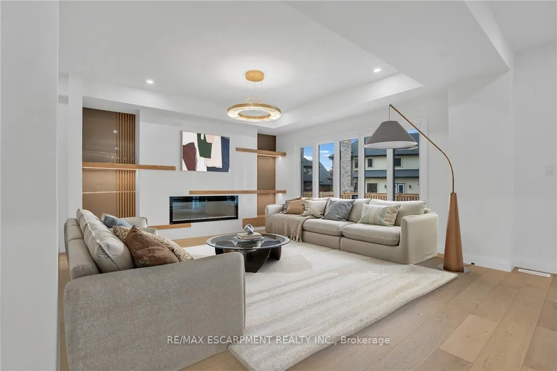 Photo 29 of 386 Southcote Road, Hamilton, Meadowlands — HOMEH