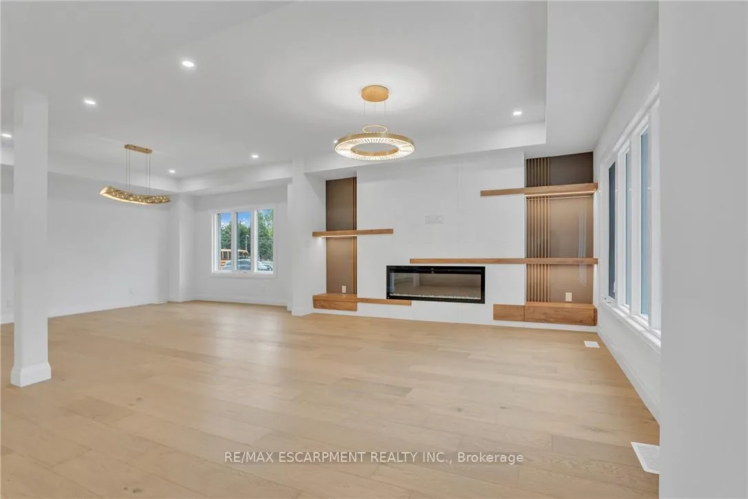 Photo 157 of 386 Southcote Road, Hamilton, Meadowlands — HOMEH