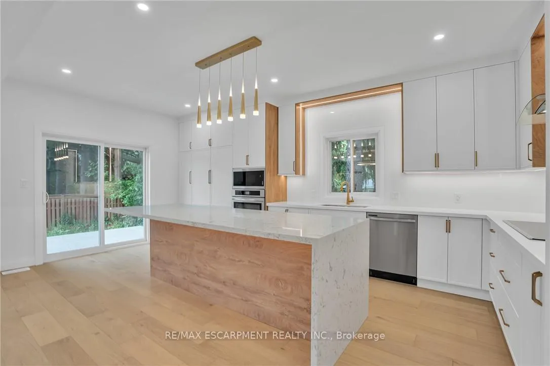 Photo 165 of 386 Southcote Road, Hamilton, Meadowlands — HOMEH