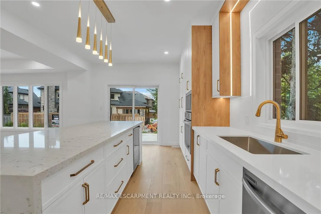 Photo 191 of 386 Southcote Road, Hamilton, Meadowlands — HOMEH