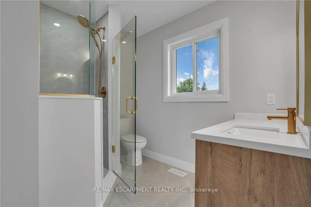 Photo 255 of 386 Southcote Road, Hamilton, Meadowlands — HOMEH