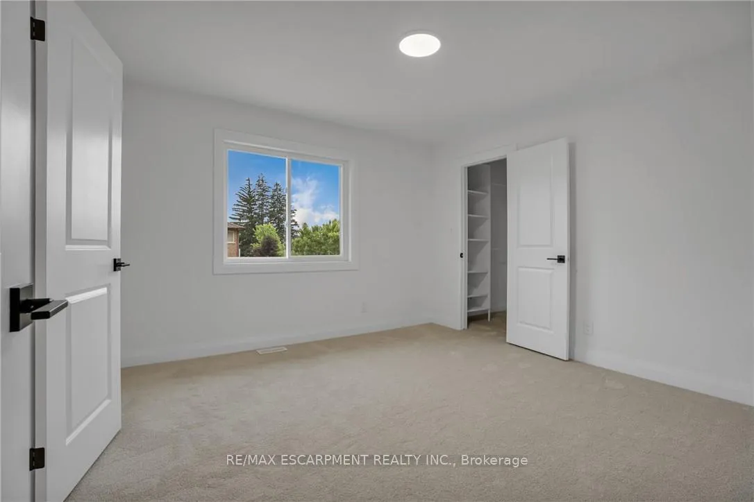 Photo 263 of 386 Southcote Road, Hamilton, Meadowlands — HOMEH