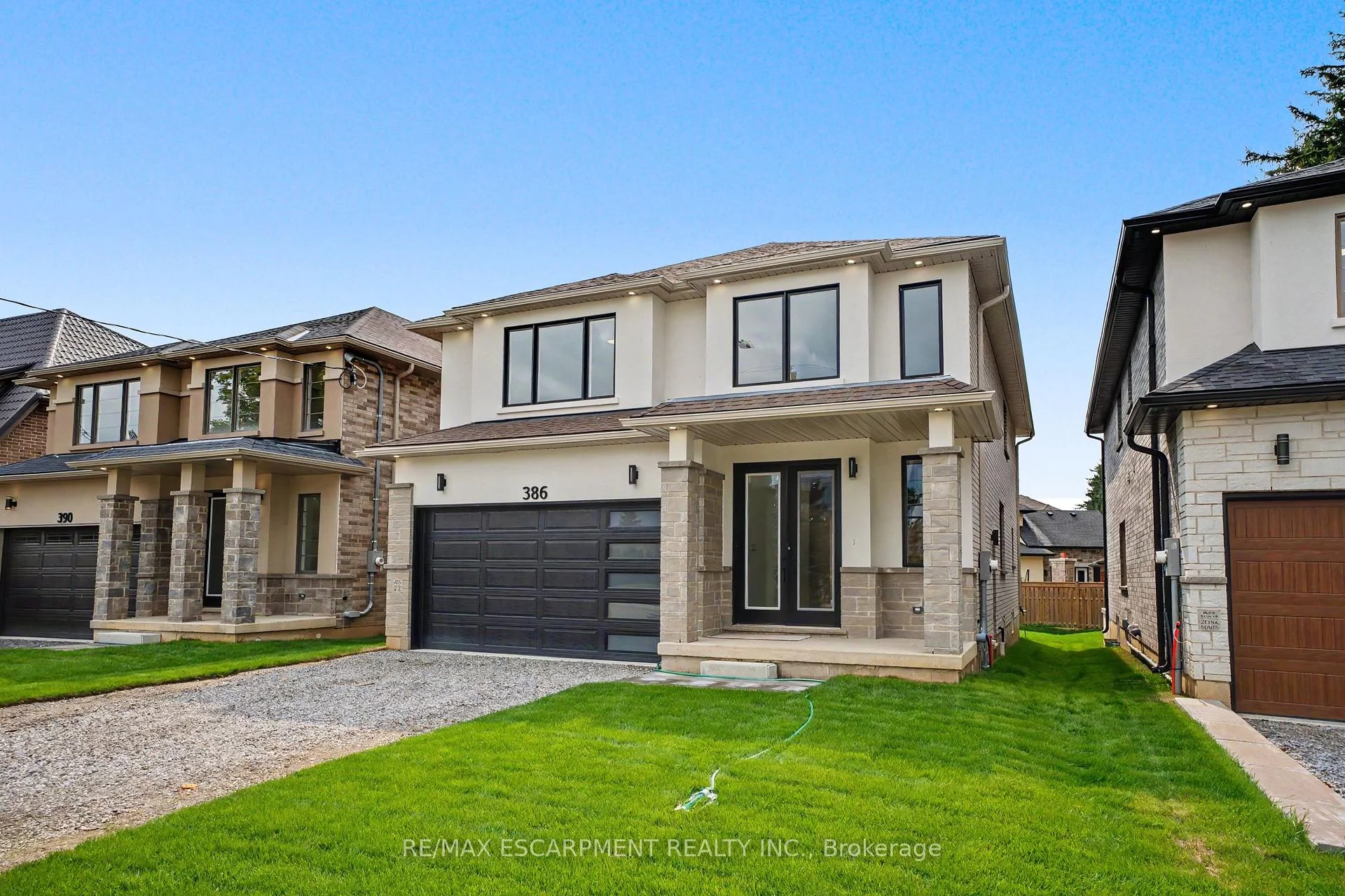 Photo 19 of 386 Southcote Road, Hamilton, Meadowlands — HOMEH