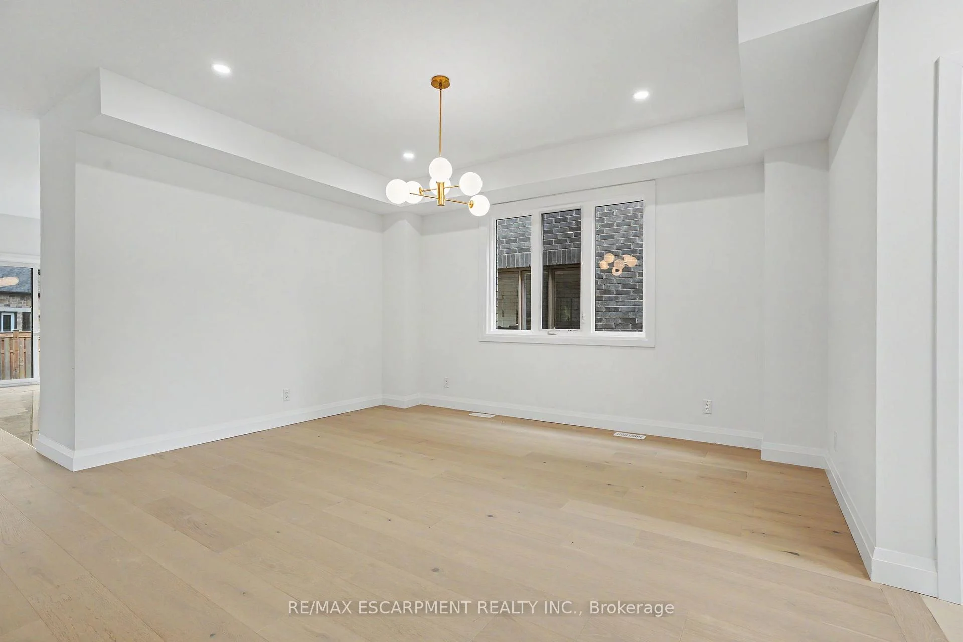 Photo 43 of 386 Southcote Road, Hamilton, Meadowlands — HOMEH