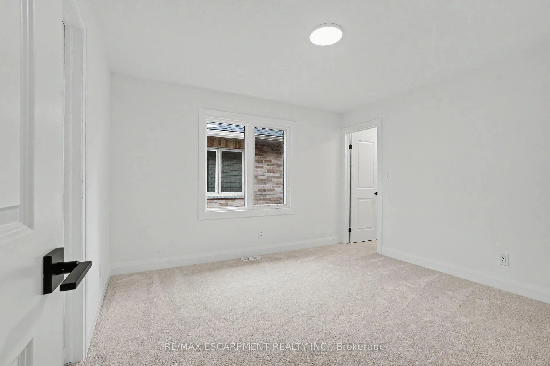 Photo 212 of 386 Southcote Road, Hamilton, Meadowlands — HOMEH
