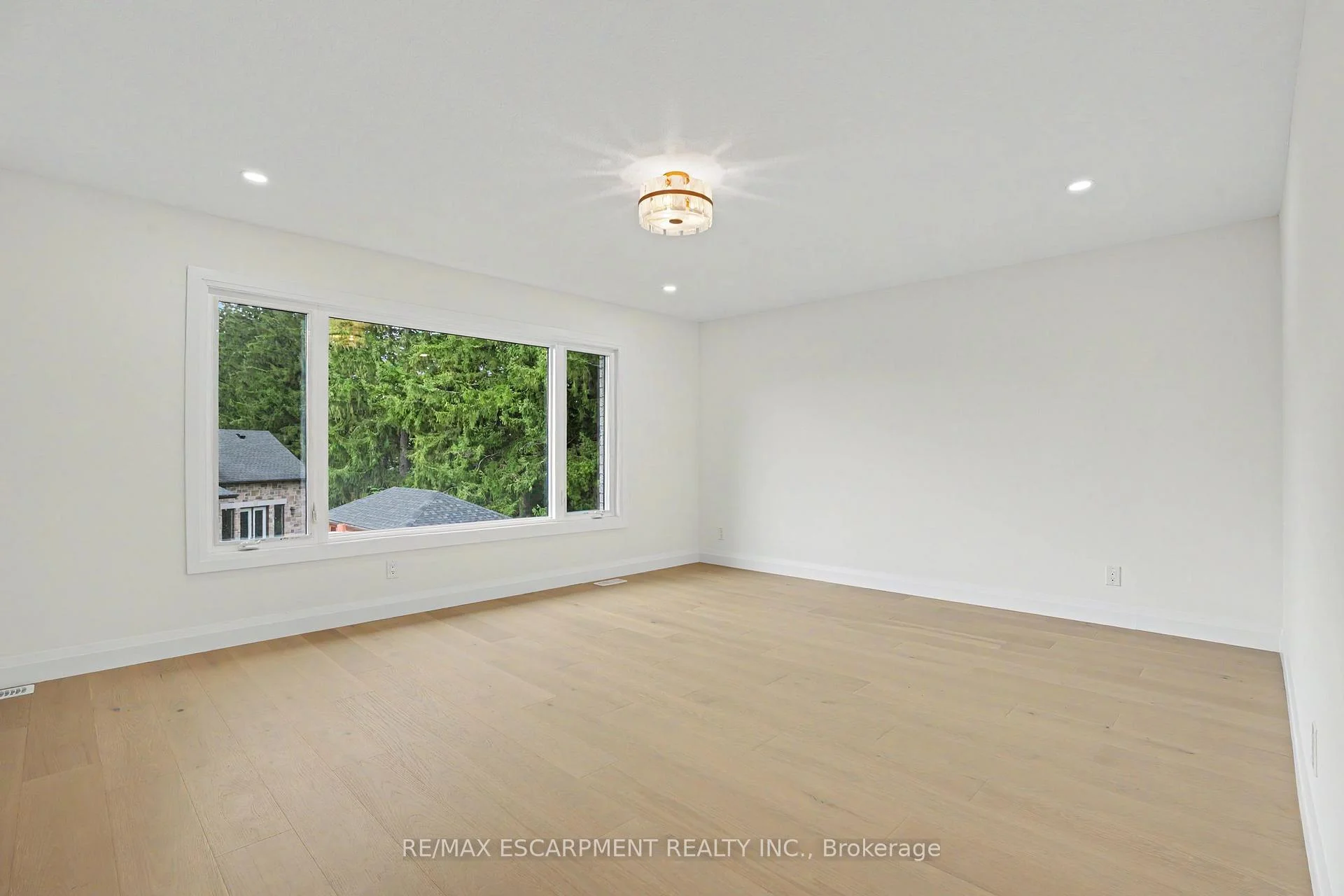 Photo 228 of 386 Southcote Road, Hamilton, Meadowlands — HOMEH