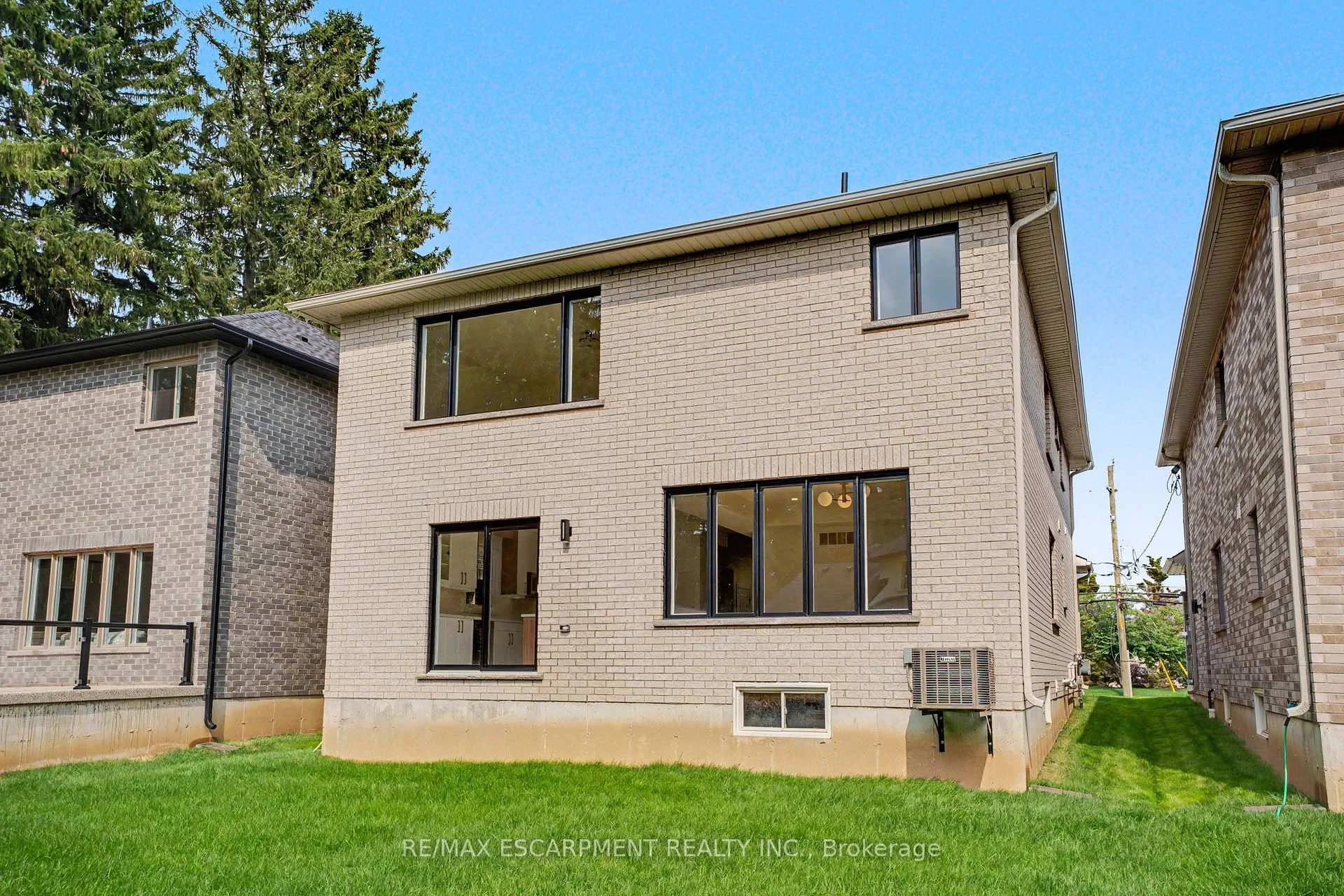 Photo 267 of 386 Southcote Road, Hamilton, Meadowlands — HOMEH