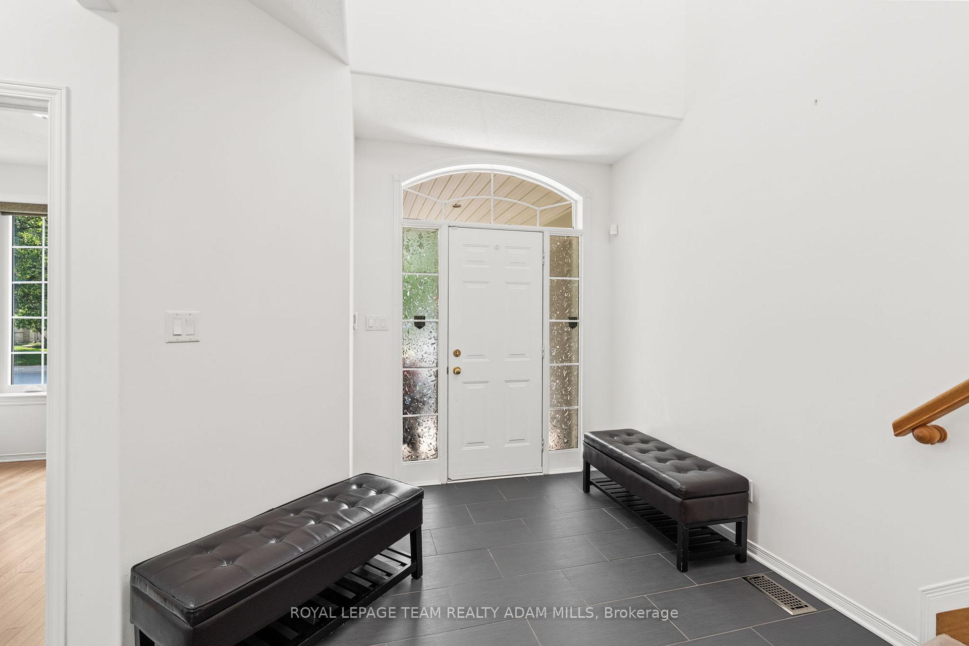 Photo 5 of 107 Riverstone Drive, Ottawa, Barrhaven - Stonebridge — HOMEH