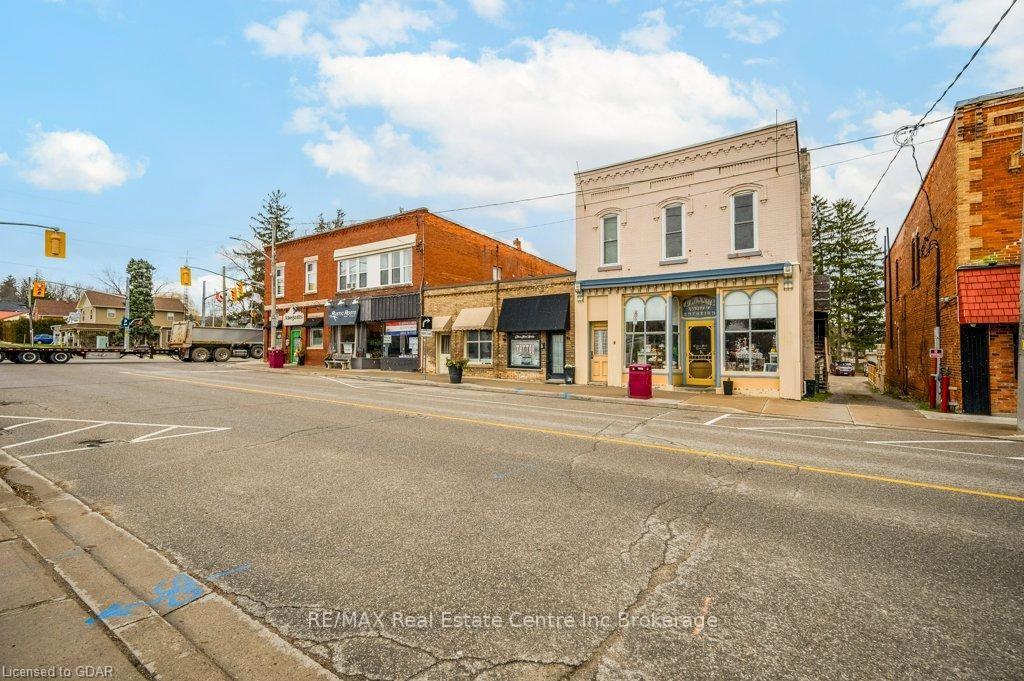 Photo 4 of 304 East River Road, Brant, Paris — HOMEH
