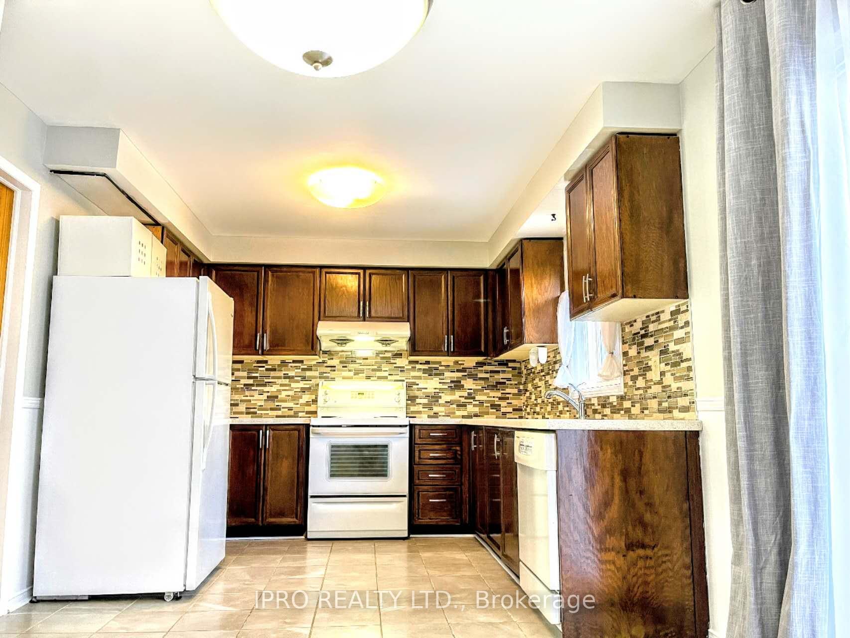 Photo 4 of 3271 Mead Crescent, Burlington, Headon — HOMEH