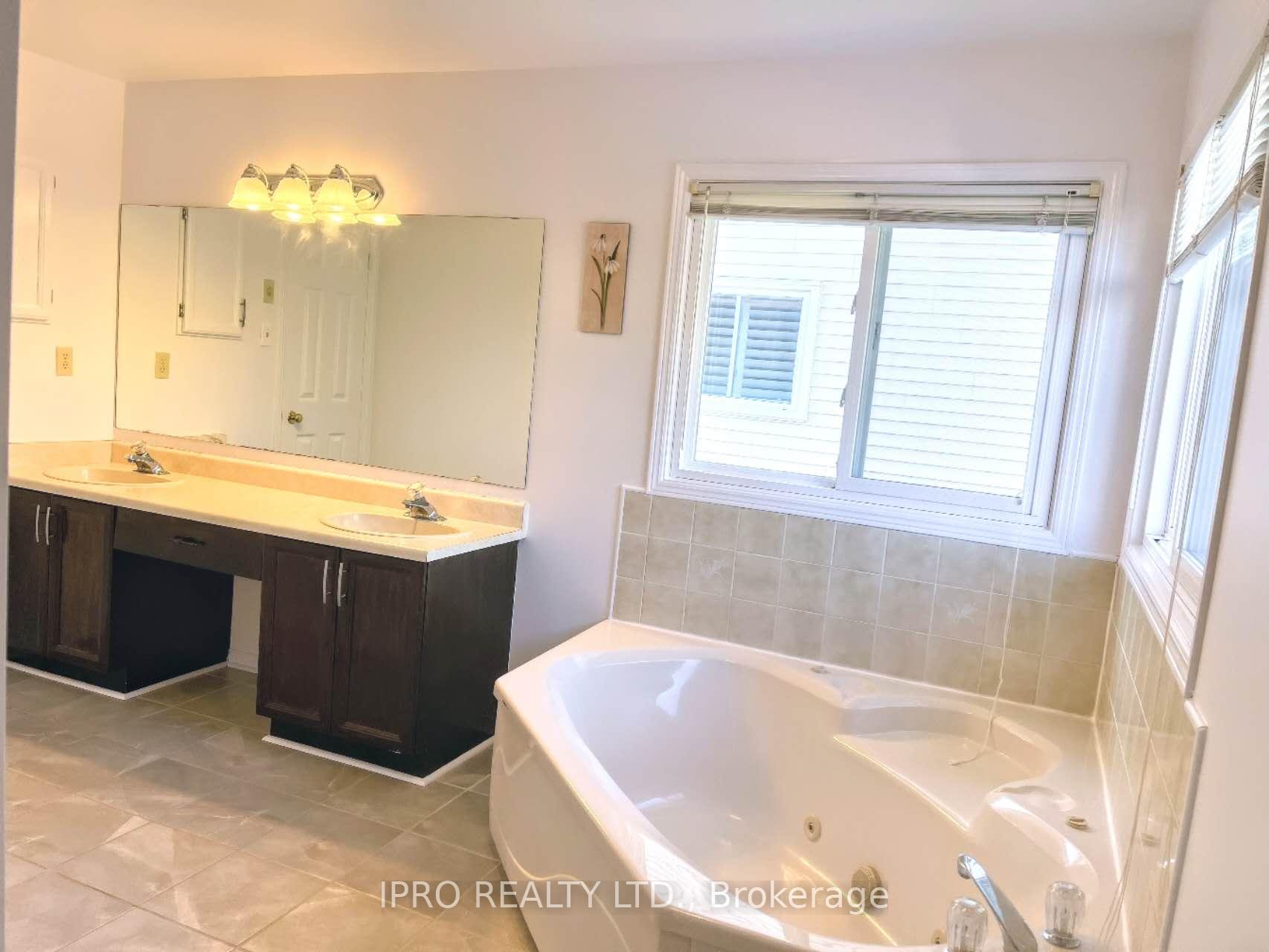 Photo 14 of 3271 Mead Crescent, Burlington, Headon — HOMEH