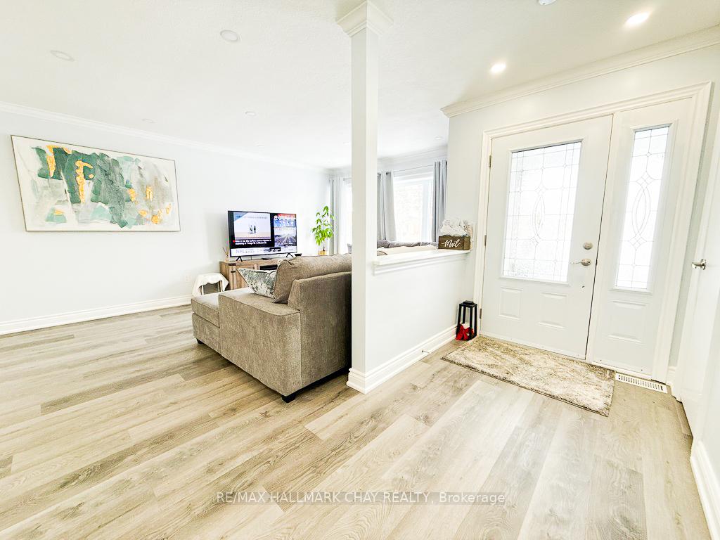Photo 5 of 77 Steel Street, Barrie, Codrington — HOMEH