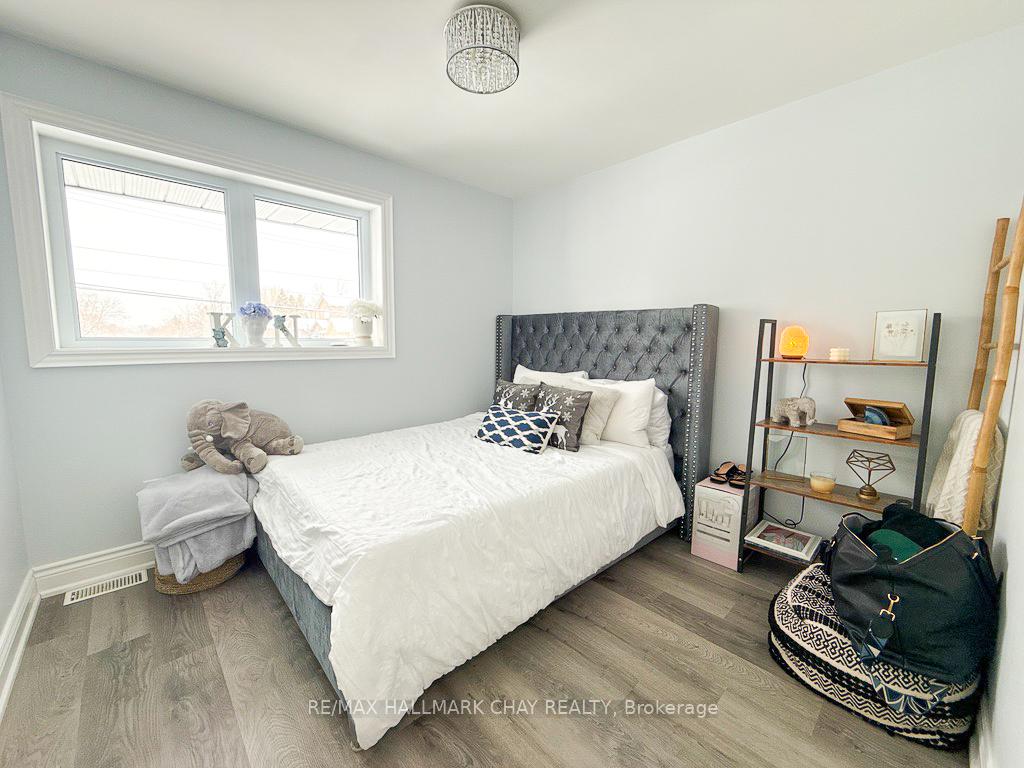 Photo 16 of 77 Steel Street, Barrie, Codrington — HOMEH