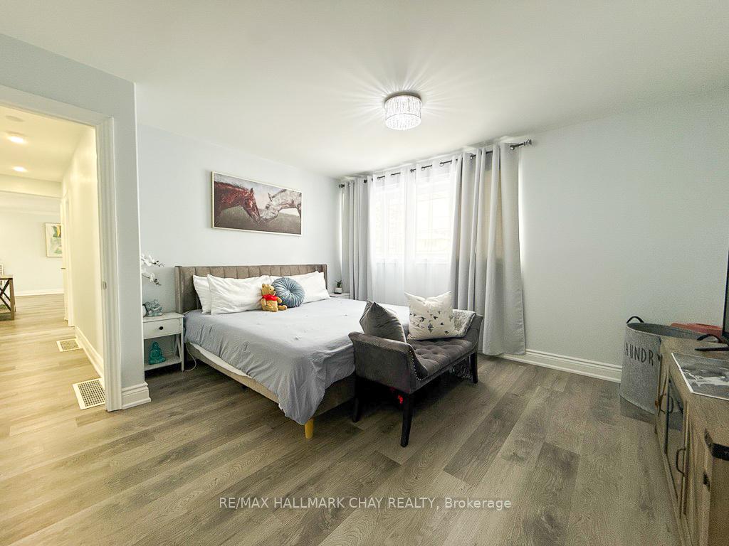 Photo 17 of 77 Steel Street, Barrie, Codrington — HOMEH