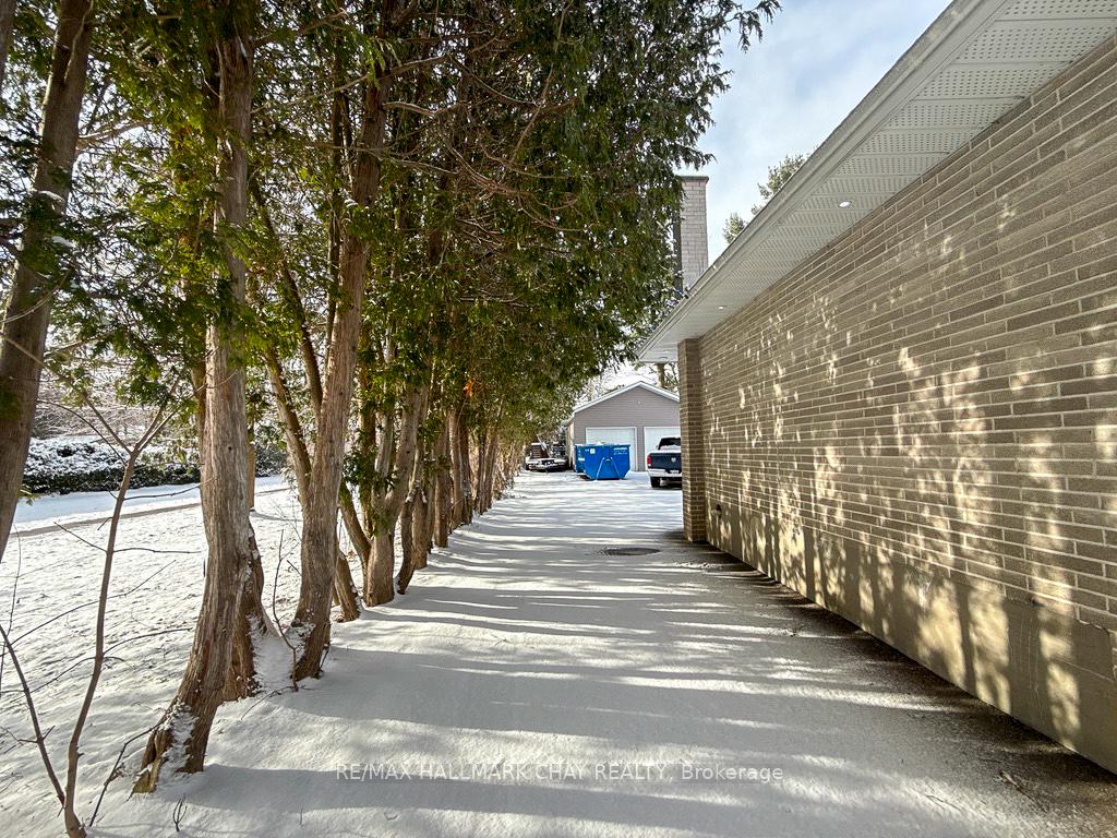 Photo 27 of 77 Steel Street, Barrie, Codrington — HOMEH
