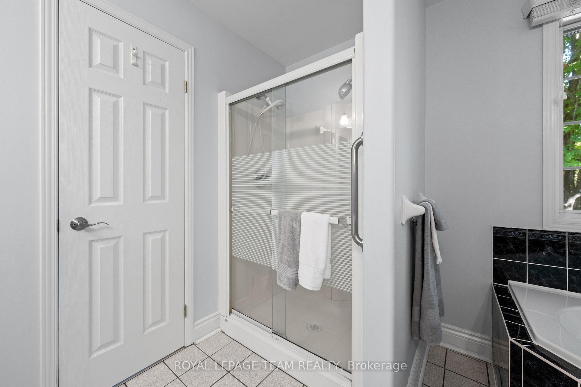 Photo 26 of 6825 Sunset Boulevard, Ottawa, Greely — HOMEH