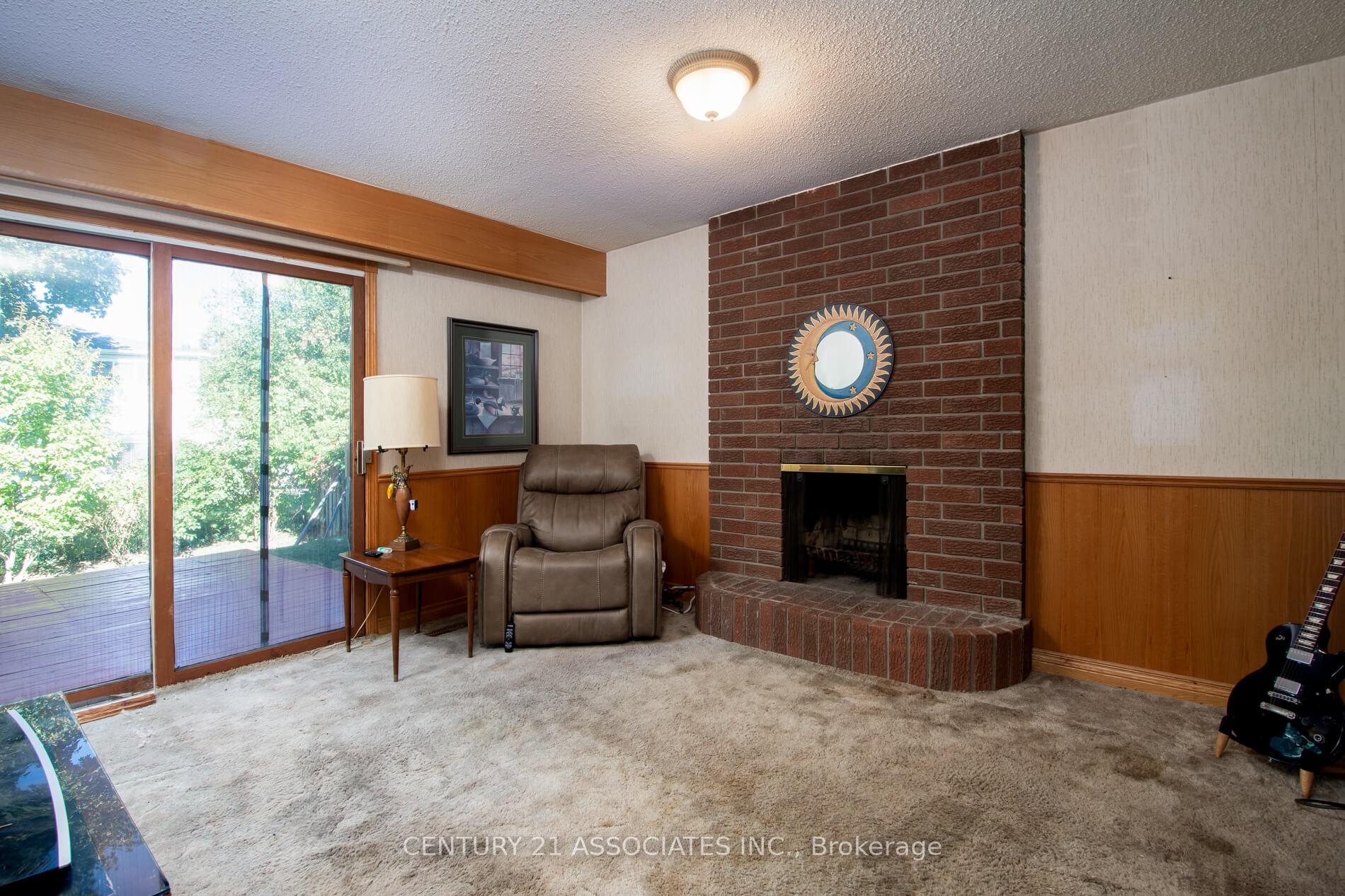 Photo 13 of 120 Elgin Drive, Brampton, Brampton South — HOMEH