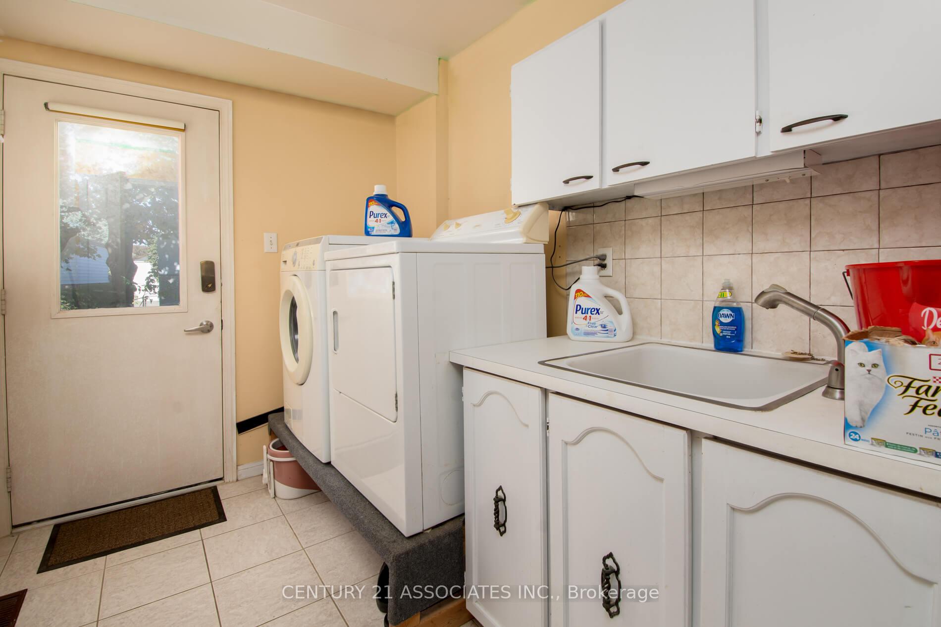 Photo 16 of 120 Elgin Drive, Brampton, Brampton South — HOMEH