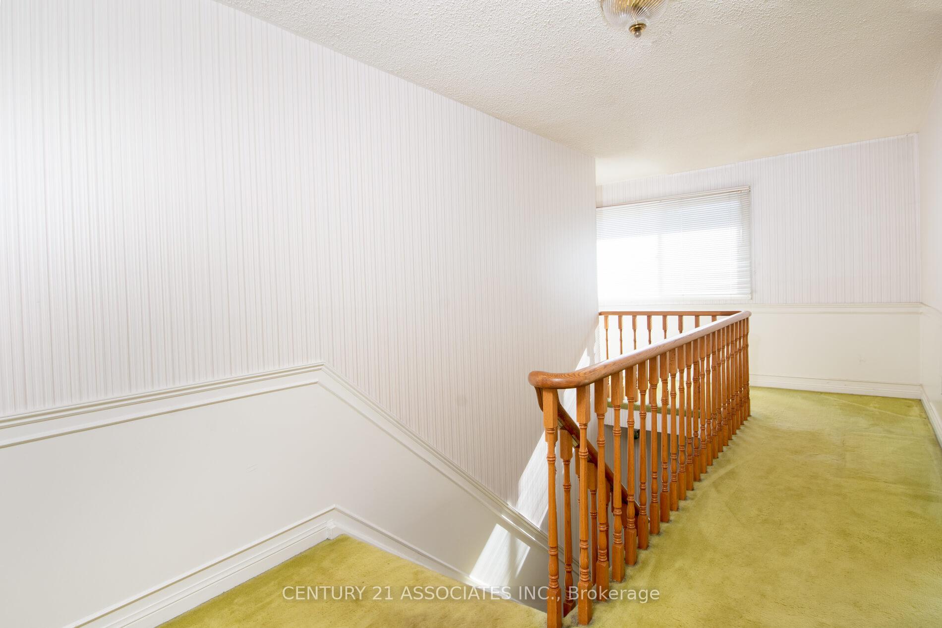 Photo 17 of 120 Elgin Drive, Brampton, Brampton South — HOMEH