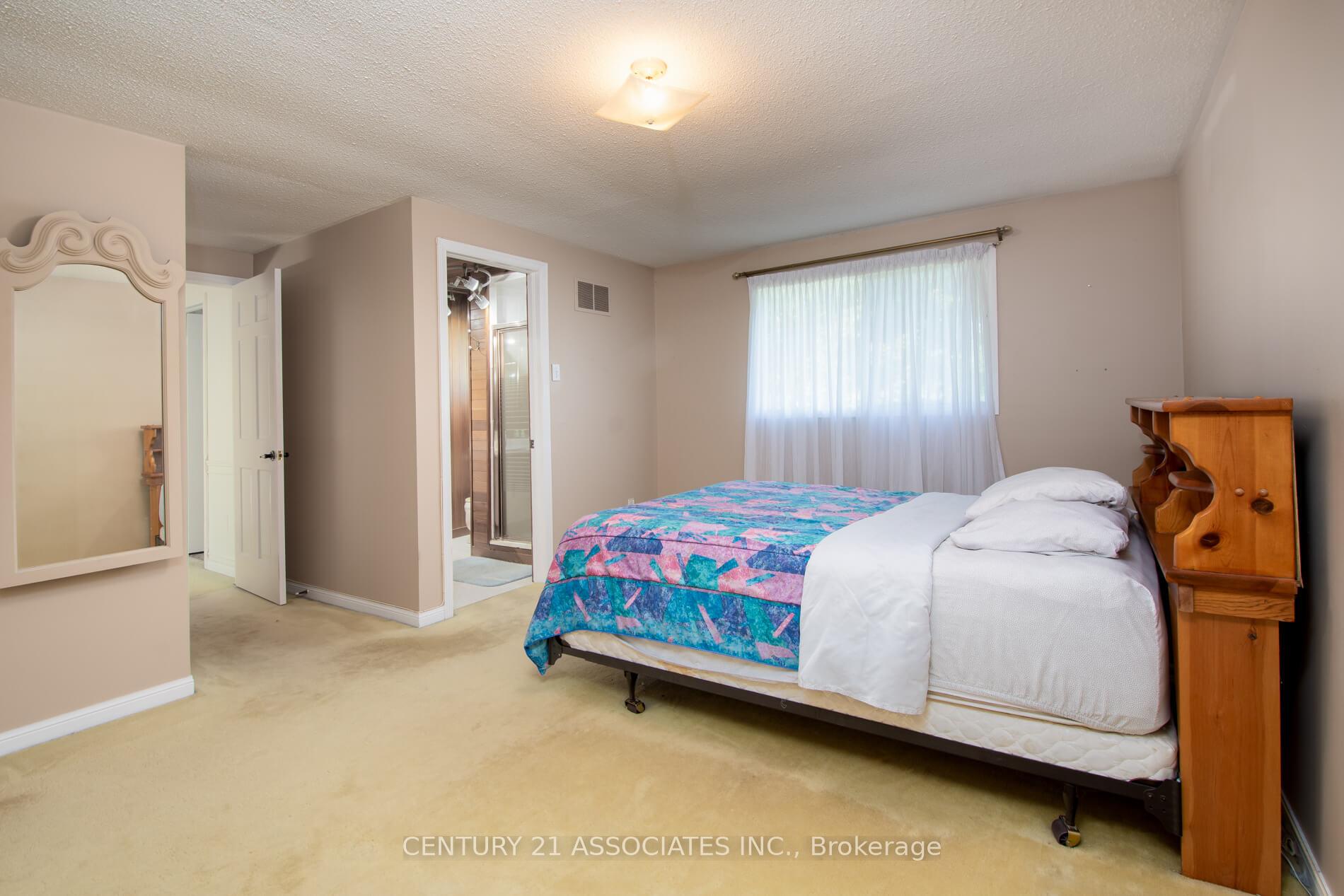 Photo 19 of 120 Elgin Drive, Brampton, Brampton South — HOMEH