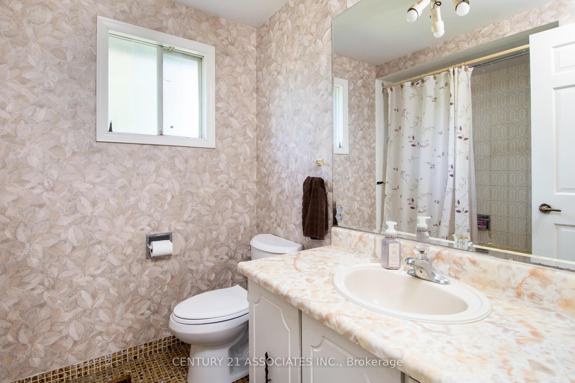 Photo 24 of 120 Elgin Drive, Brampton, Brampton South — HOMEH