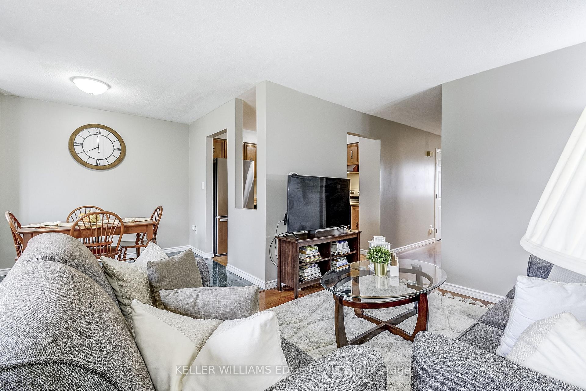 Photo 9 of 2 Parkside Drive, Brant, Paris — HOMEH