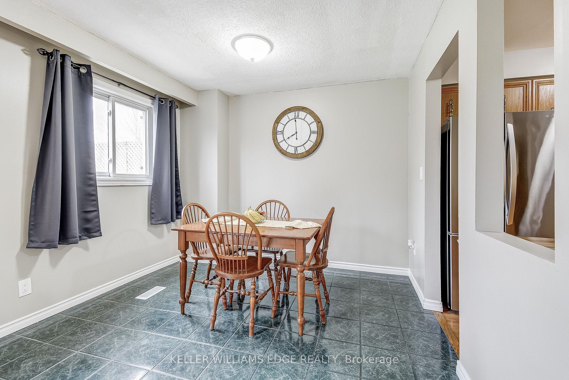 Photo 11 of 2 Parkside Drive, Brant, Paris — HOMEH