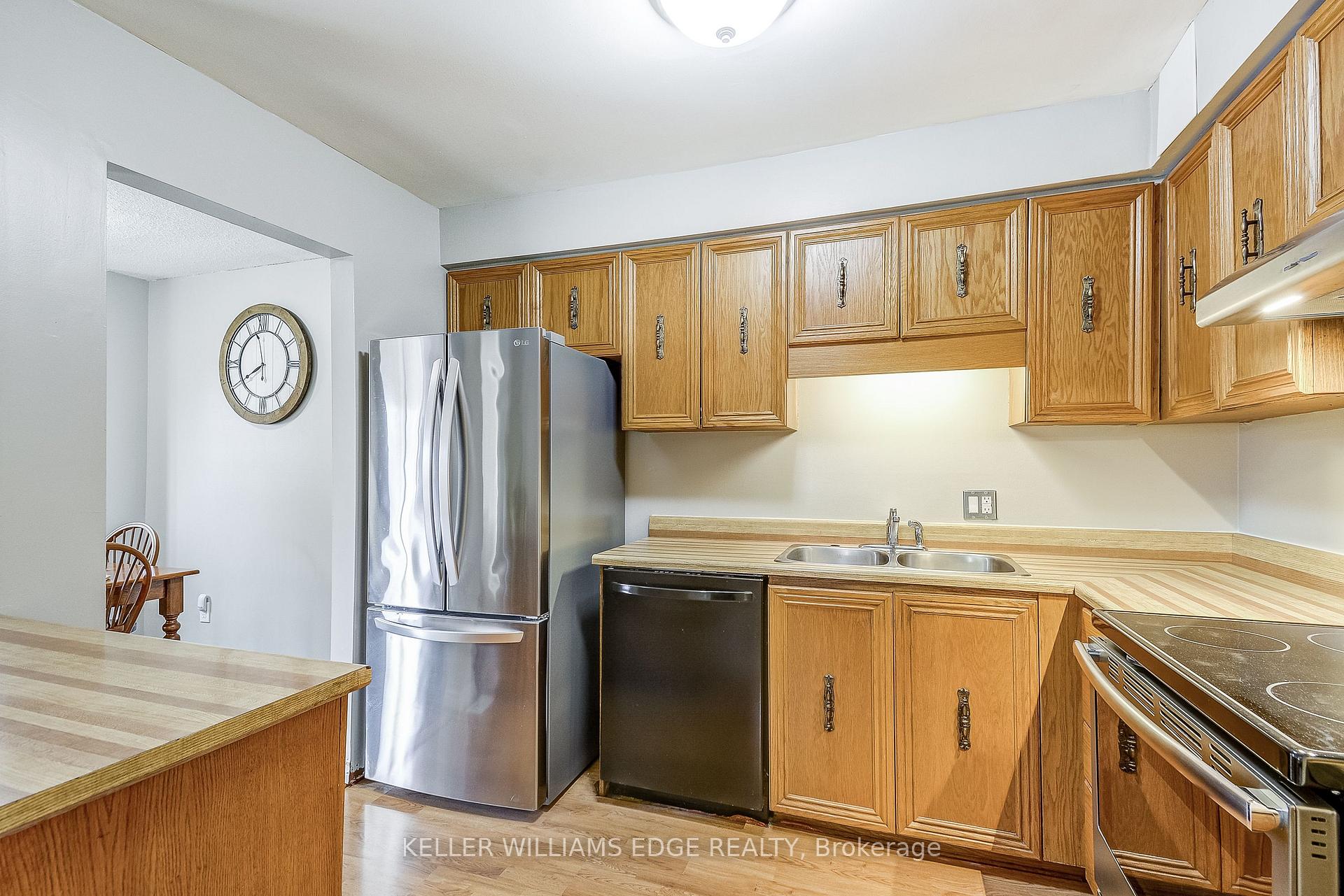 Photo 17 of 2 Parkside Drive, Brant, Paris — HOMEH