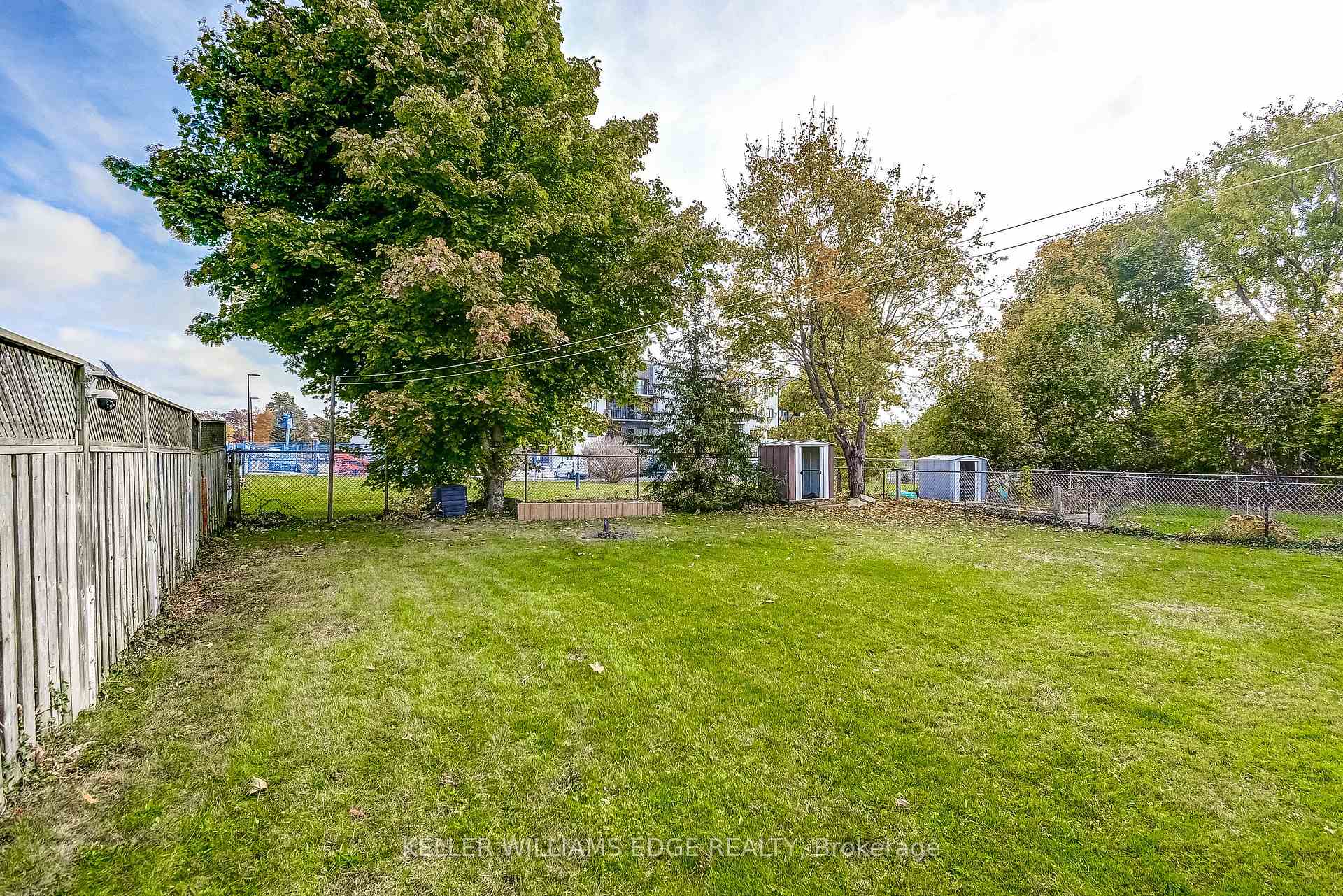Photo 33 of 2 Parkside Drive, Brant, Paris — HOMEH