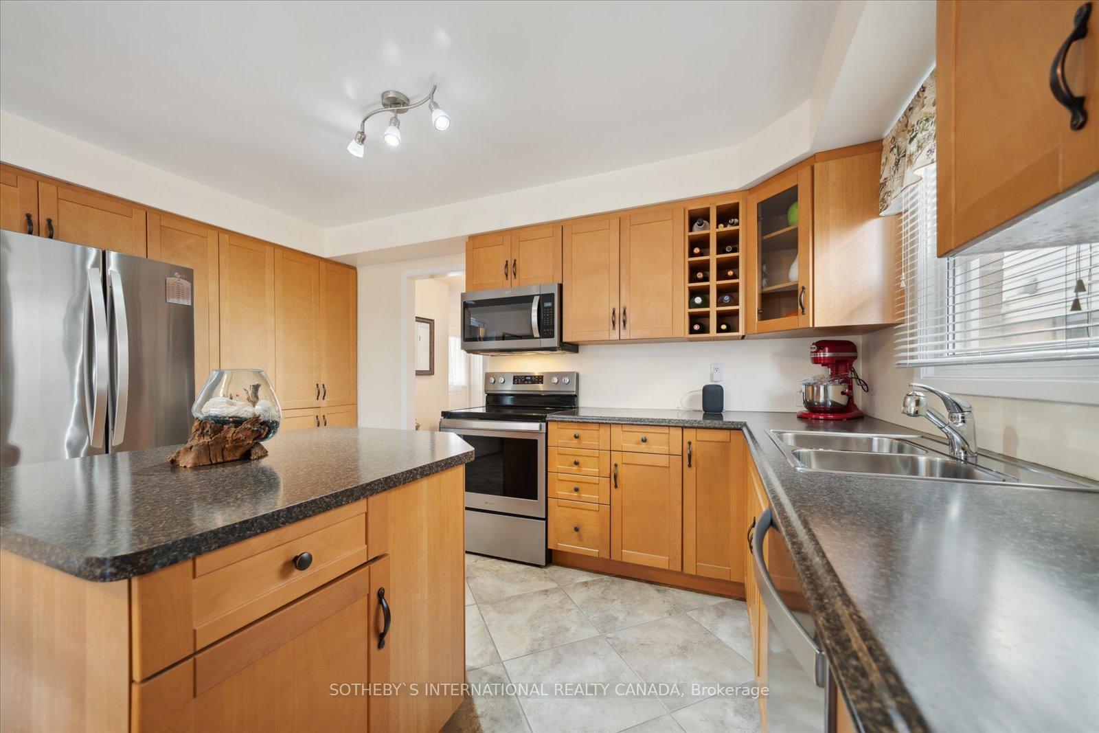 Photo 12 of 1 Coles Avenue, Ajax, Central — HOMEH