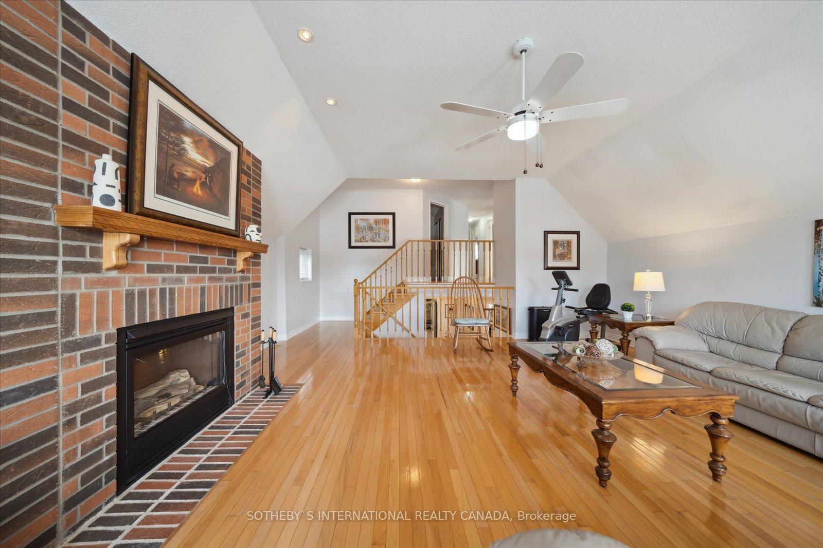 Photo 15 of 1 Coles Avenue, Ajax, Central — HOMEH