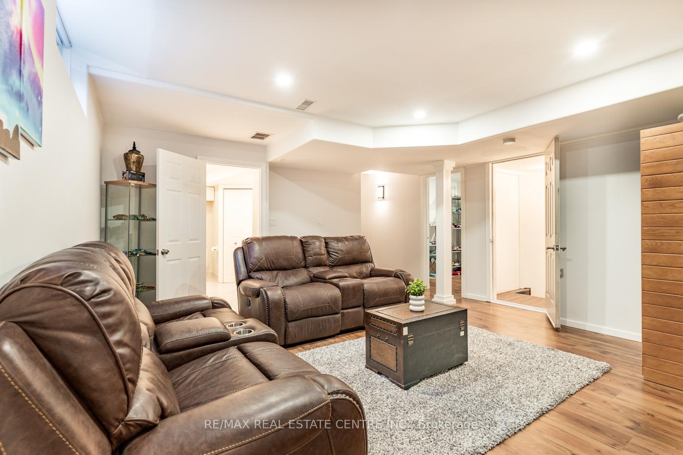 Photo 32 of 91 Hedge Lawn Drive, Grimsby, Grimsby East — HOMEH