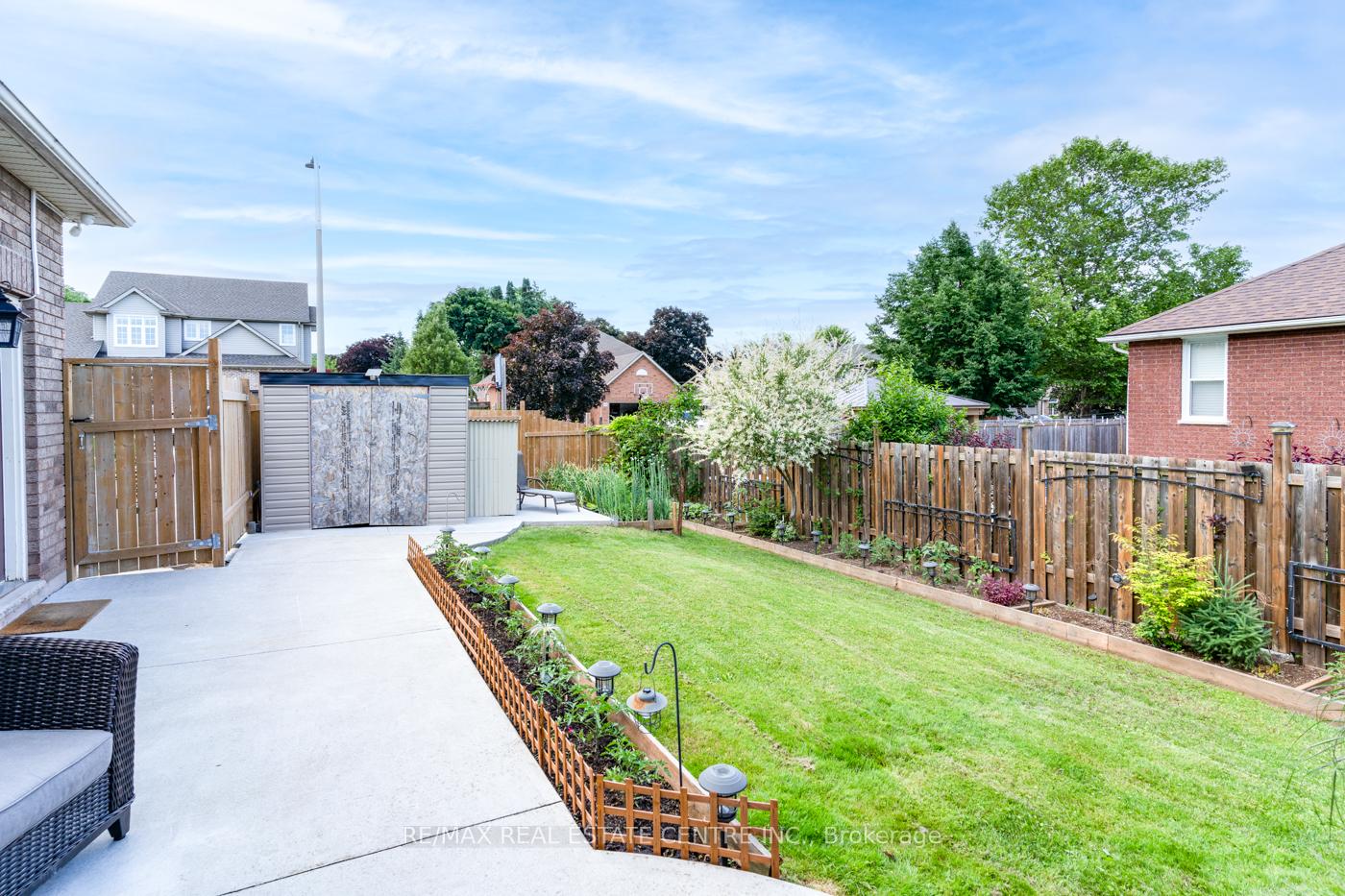 Photo 41 of 91 Hedge Lawn Drive, Grimsby, Grimsby East — HOMEH