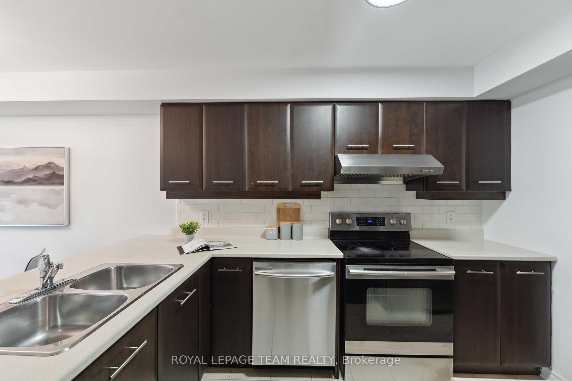 Photo 8 of 2634 Half Moon Bay Road W, Ottawa, Barrhaven - Stonebridge — HOMEH