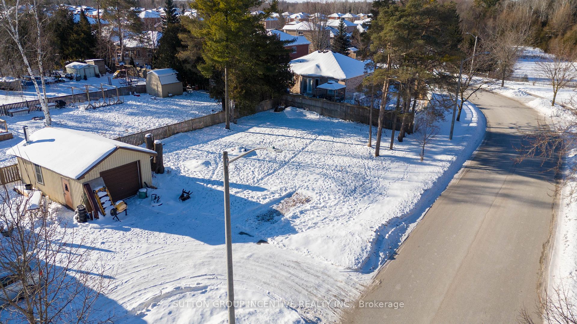 Photo 35 of 2326 25 Side Road, Innisfil, Alcona — HOMEH