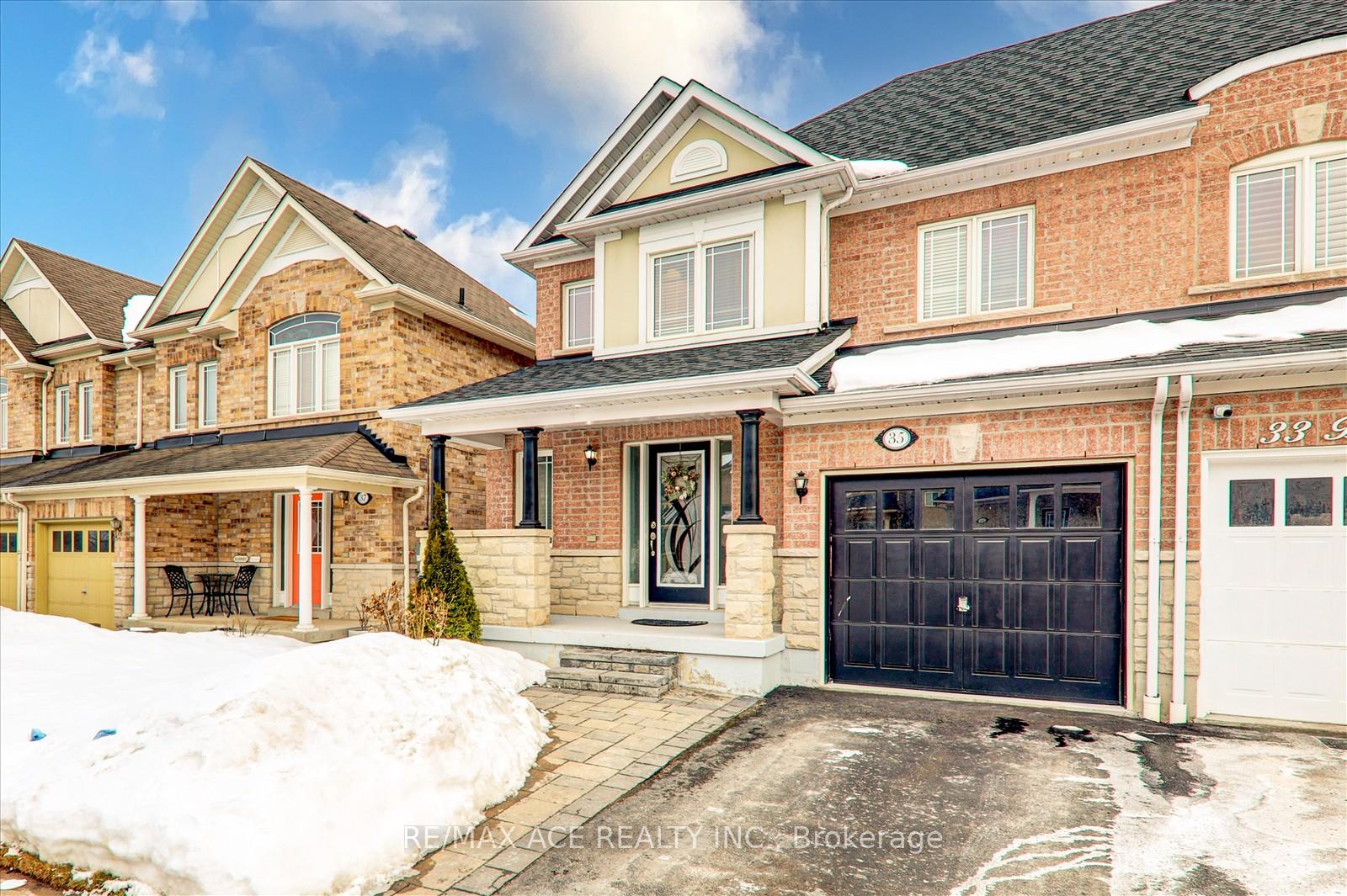 Photo 3 of 35 Barden Crescent, Ajax, Northeast Ajax — HOMEH