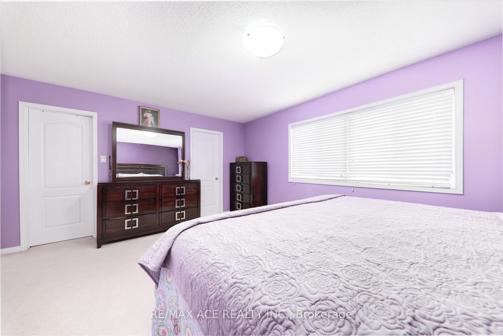Photo 22 of 35 Barden Crescent, Ajax, Northeast Ajax — HOMEH