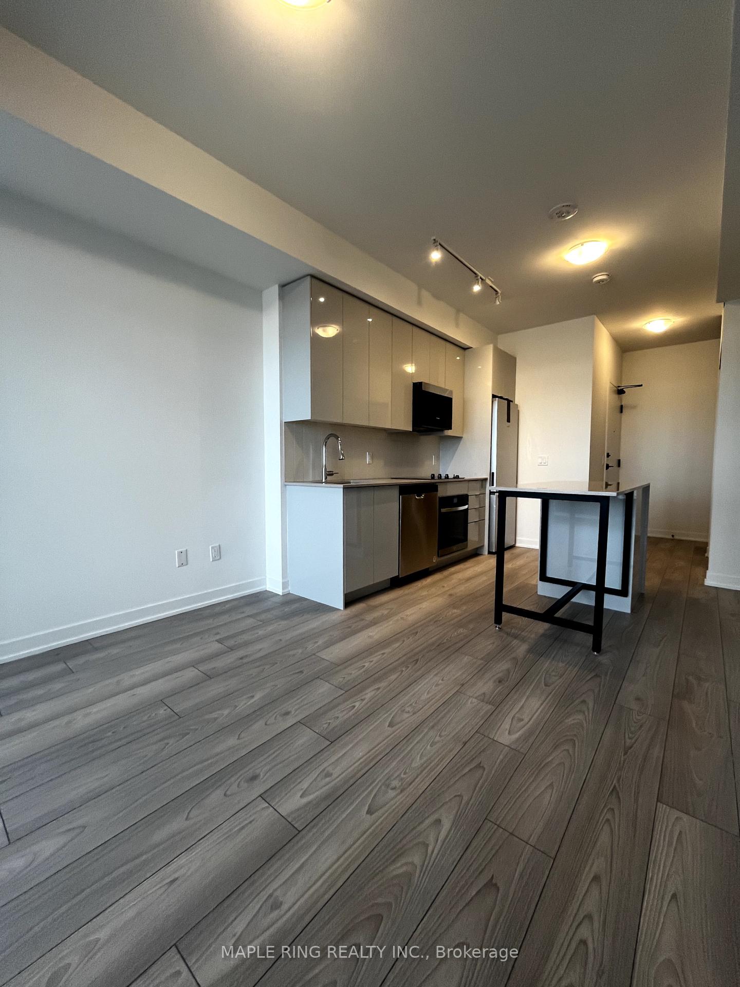 Photo 2 of Unit 1112, 10 Abeja Street, Vaughan, Concord — HOMEH