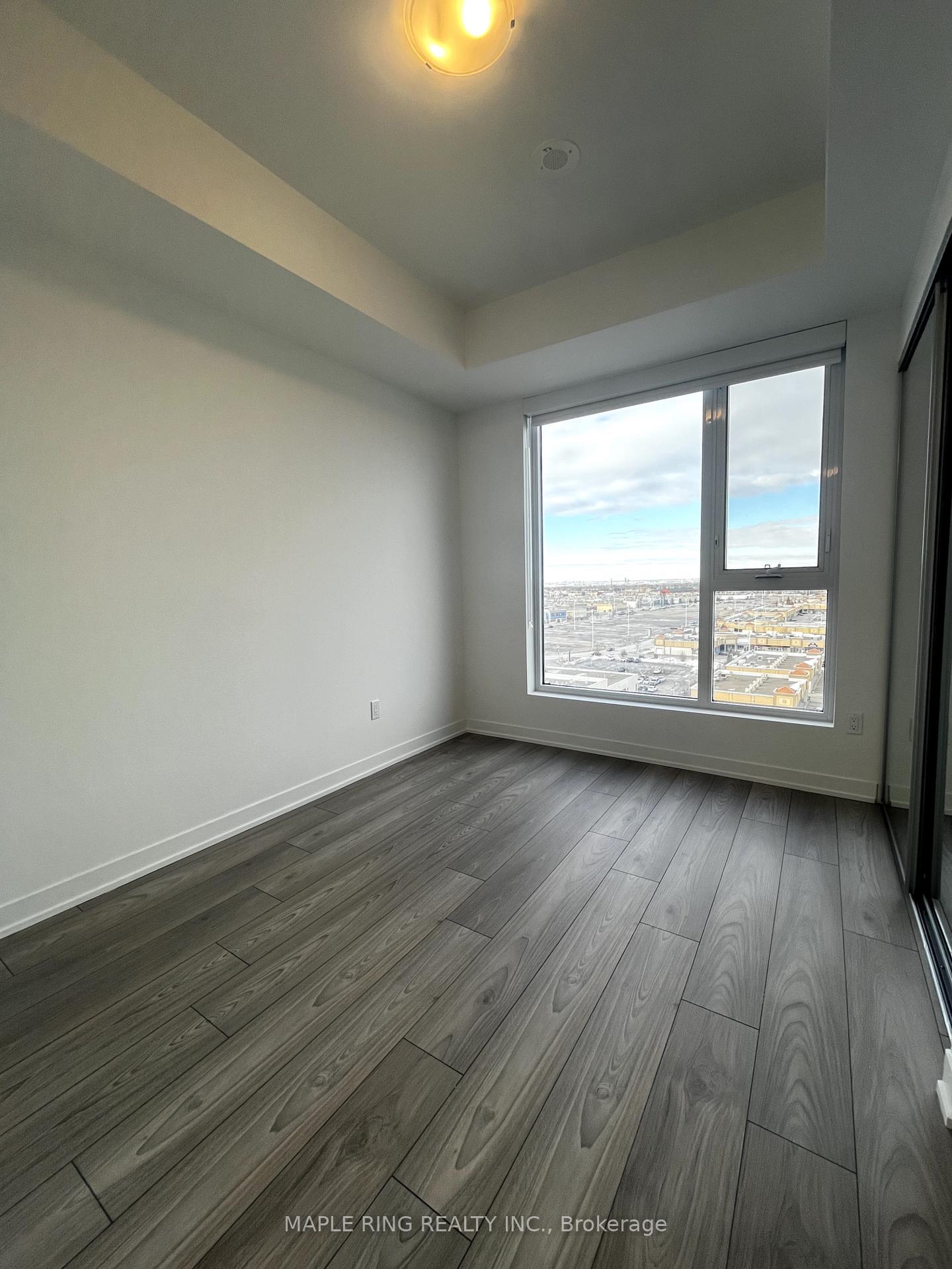 Photo 7 of Unit 1112, 10 Abeja Street, Vaughan, Concord — HOMEH