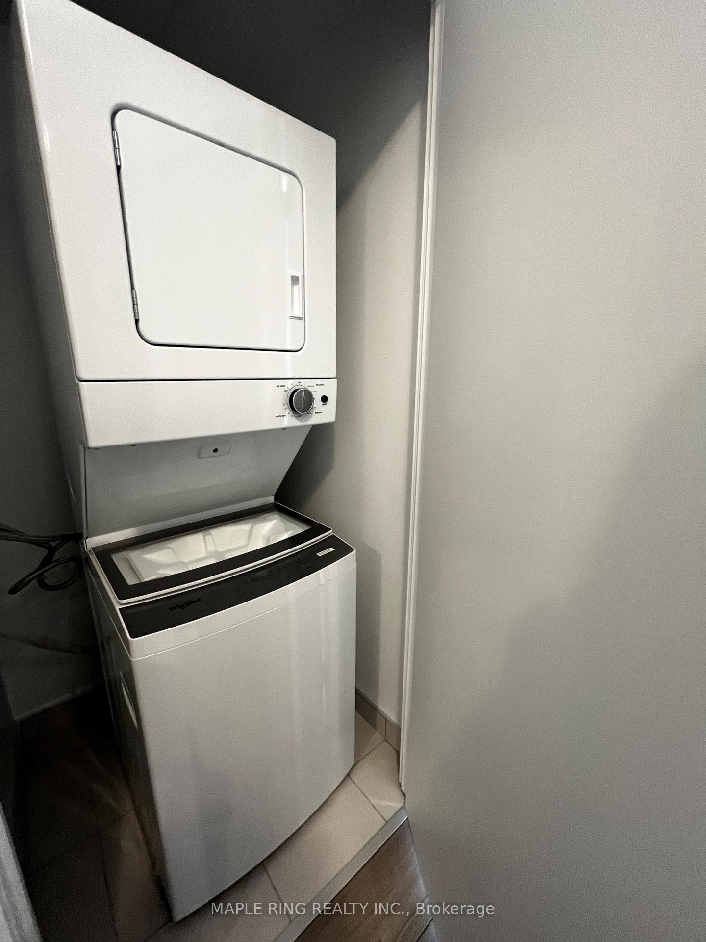 Photo 11 of Unit 1112, 10 Abeja Street, Vaughan, Concord — HOMEH