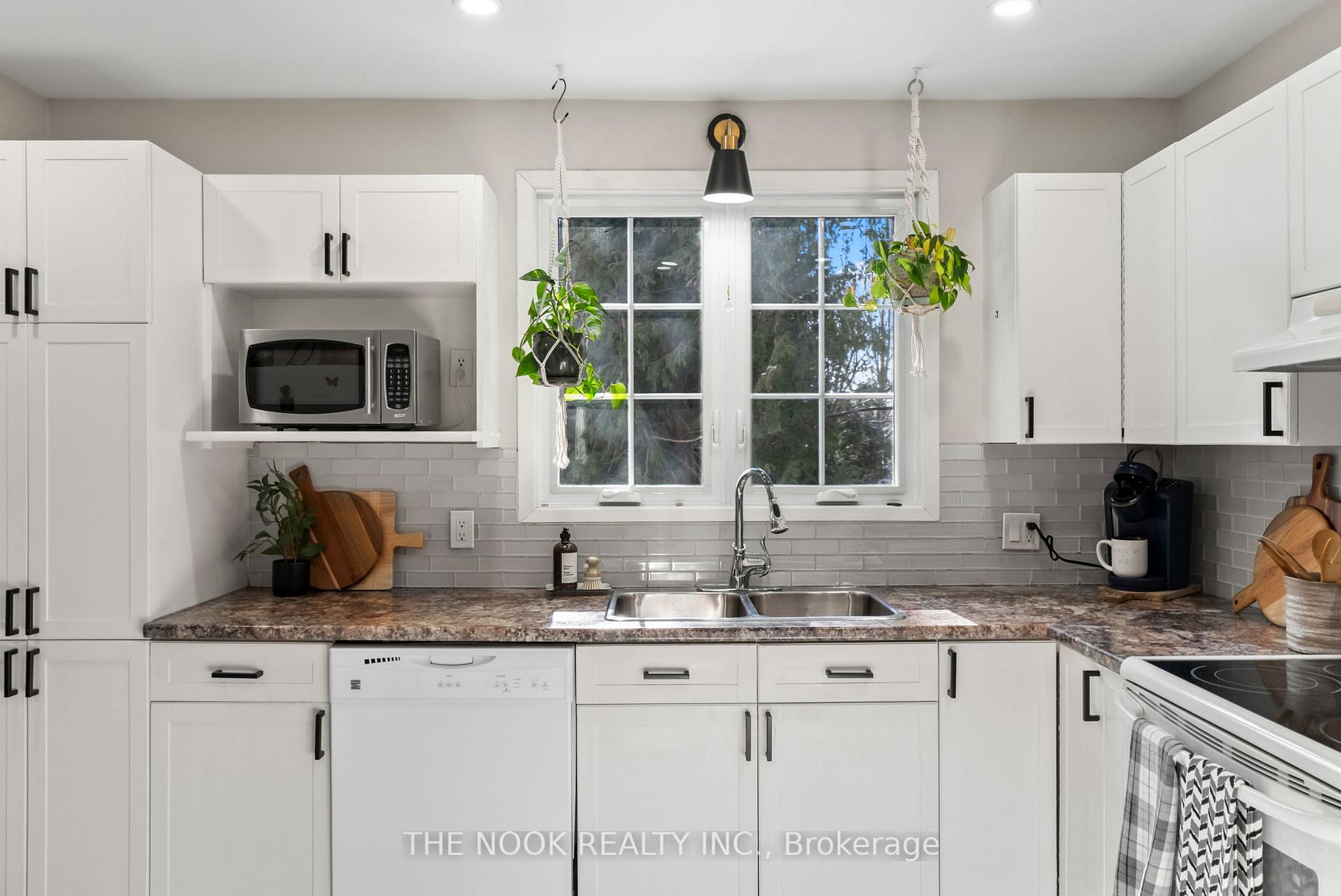 Photo 9 of 51 James Street E, Clarington, Newcastle — HOMEH