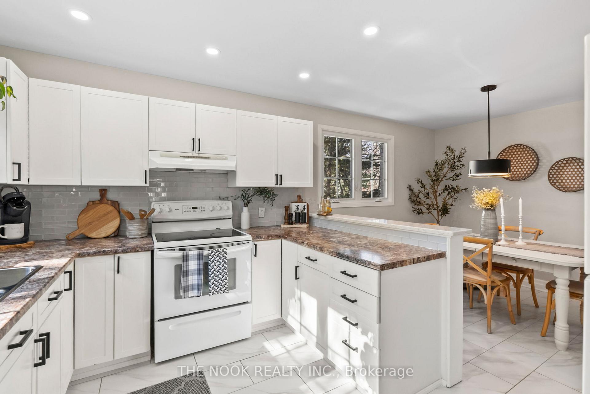 Photo 11 of 51 James Street E, Clarington, Newcastle — HOMEH
