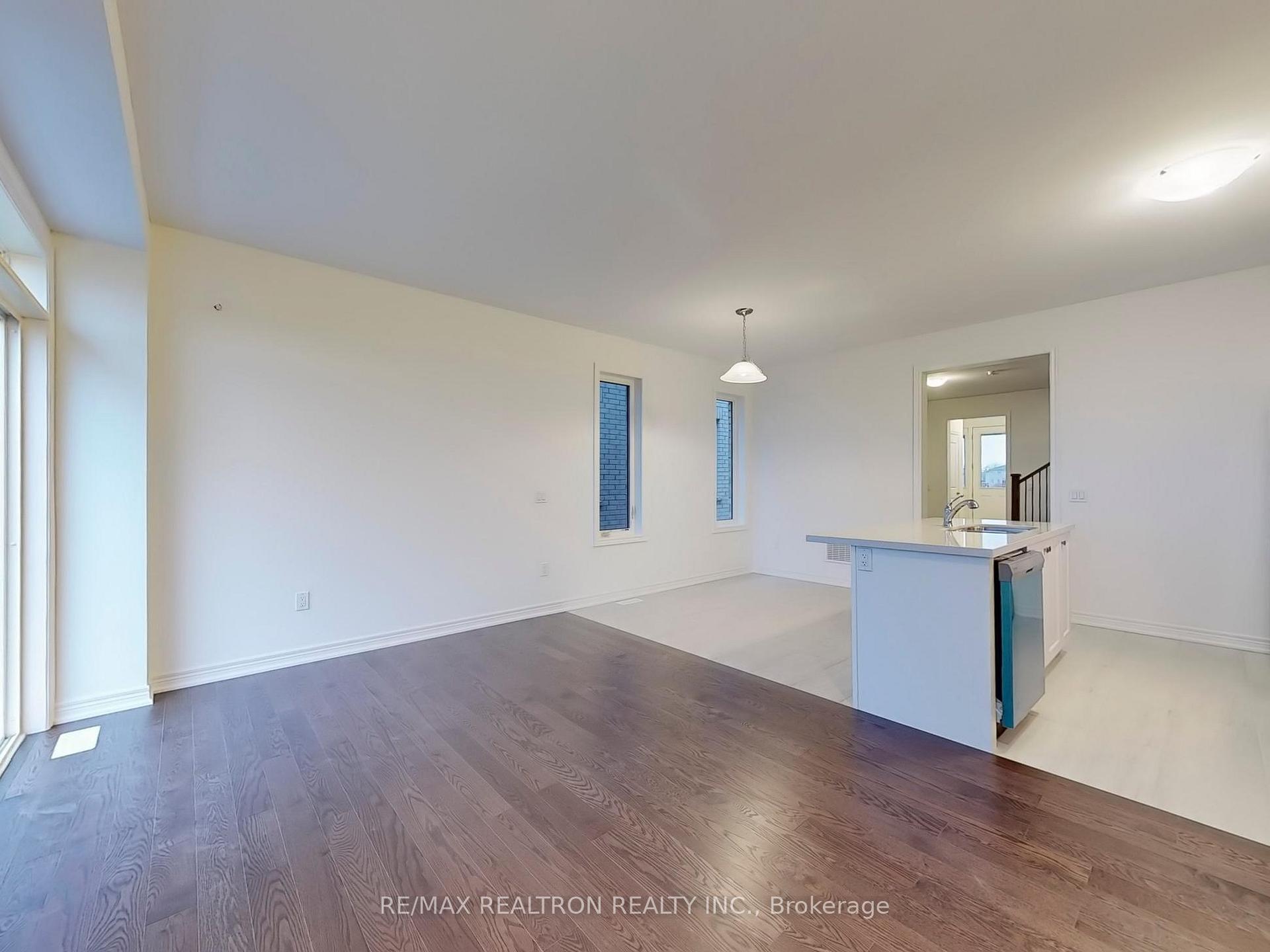 Photo 7 of 89 Picardy Drive, Hamilton, Stoney Creek Mountain — HOMEH