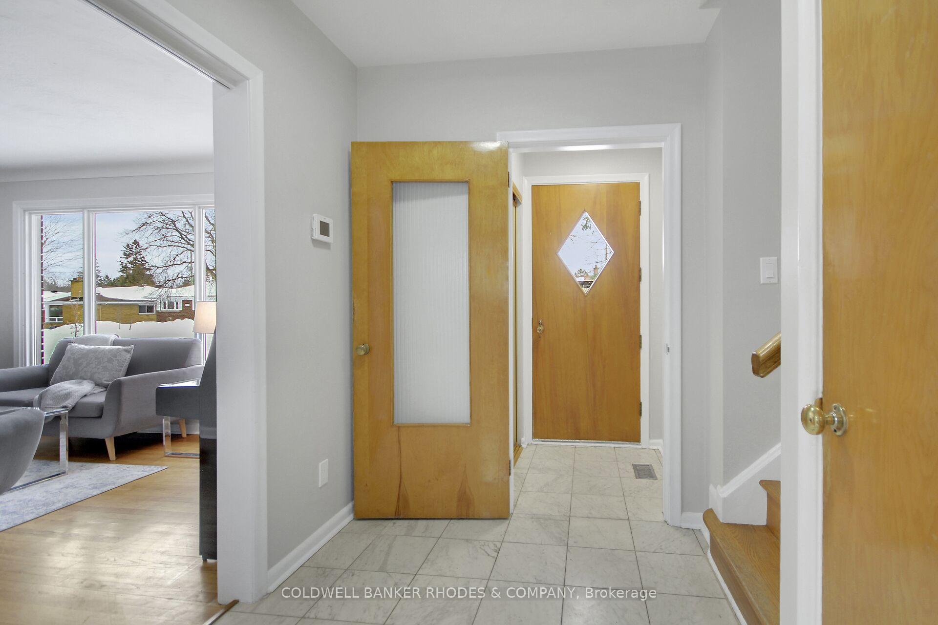 Photo 3 of 1248 Sherman Drive, Ottawa, Bel Air Heights — HOMEH