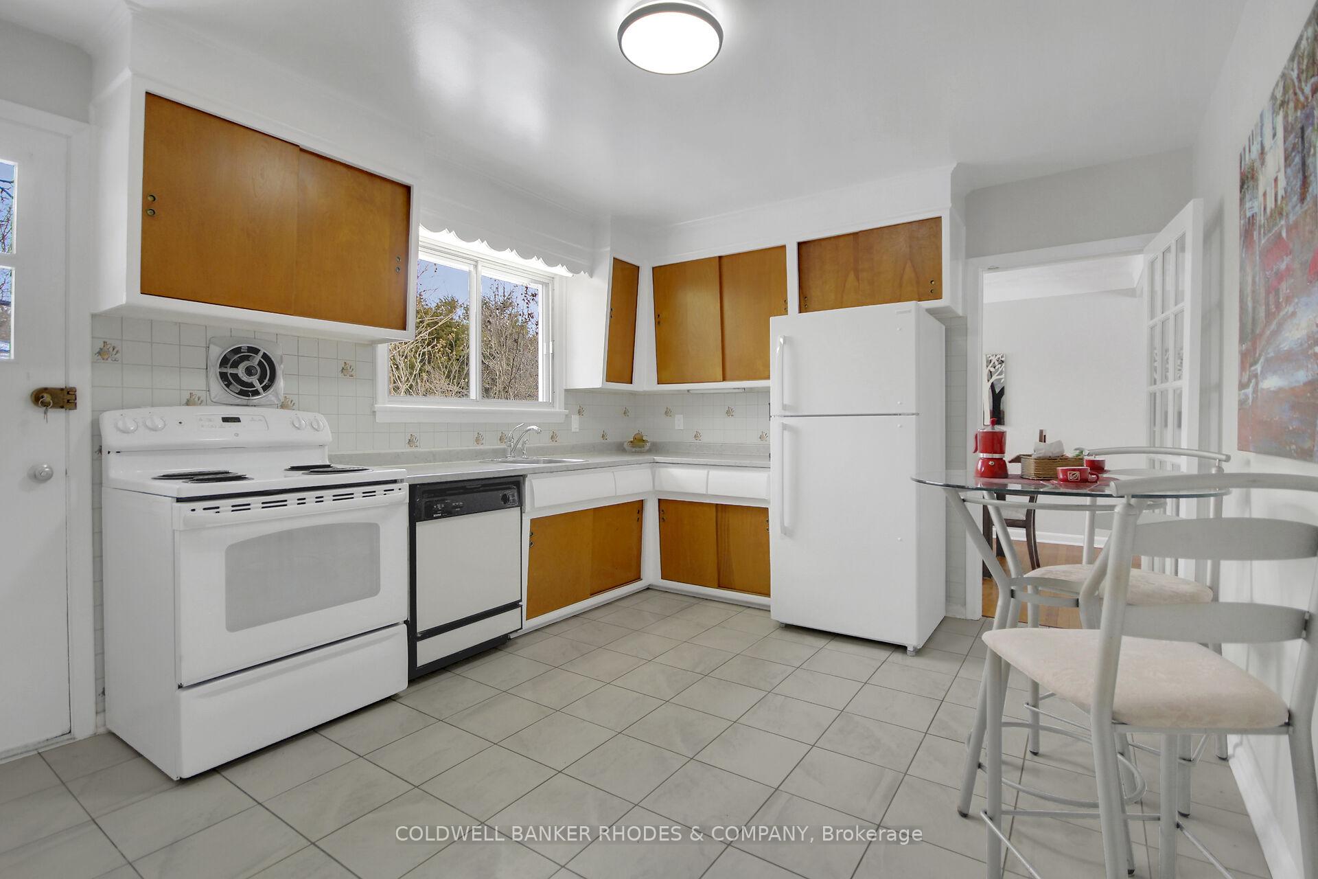 Photo 12 of 1248 Sherman Drive, Ottawa, Bel Air Heights — HOMEH