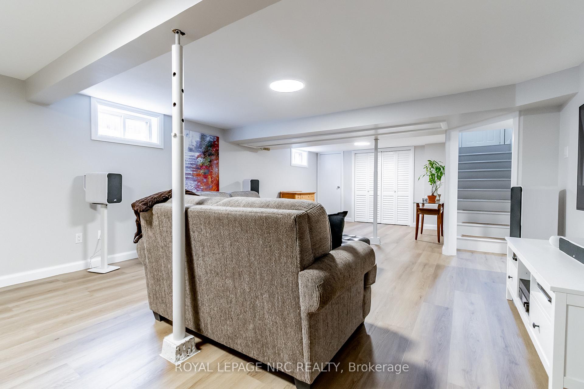 Photo 19 of 22 Brookdale Avenue, St. Catharines, Oakdale — HOMEH